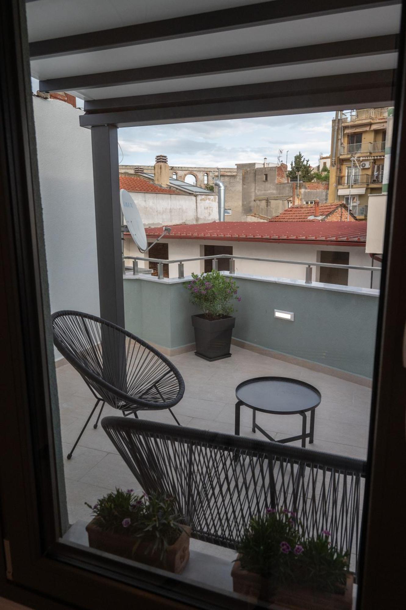 Antiqua Apartment Кавала Екстериор снимка