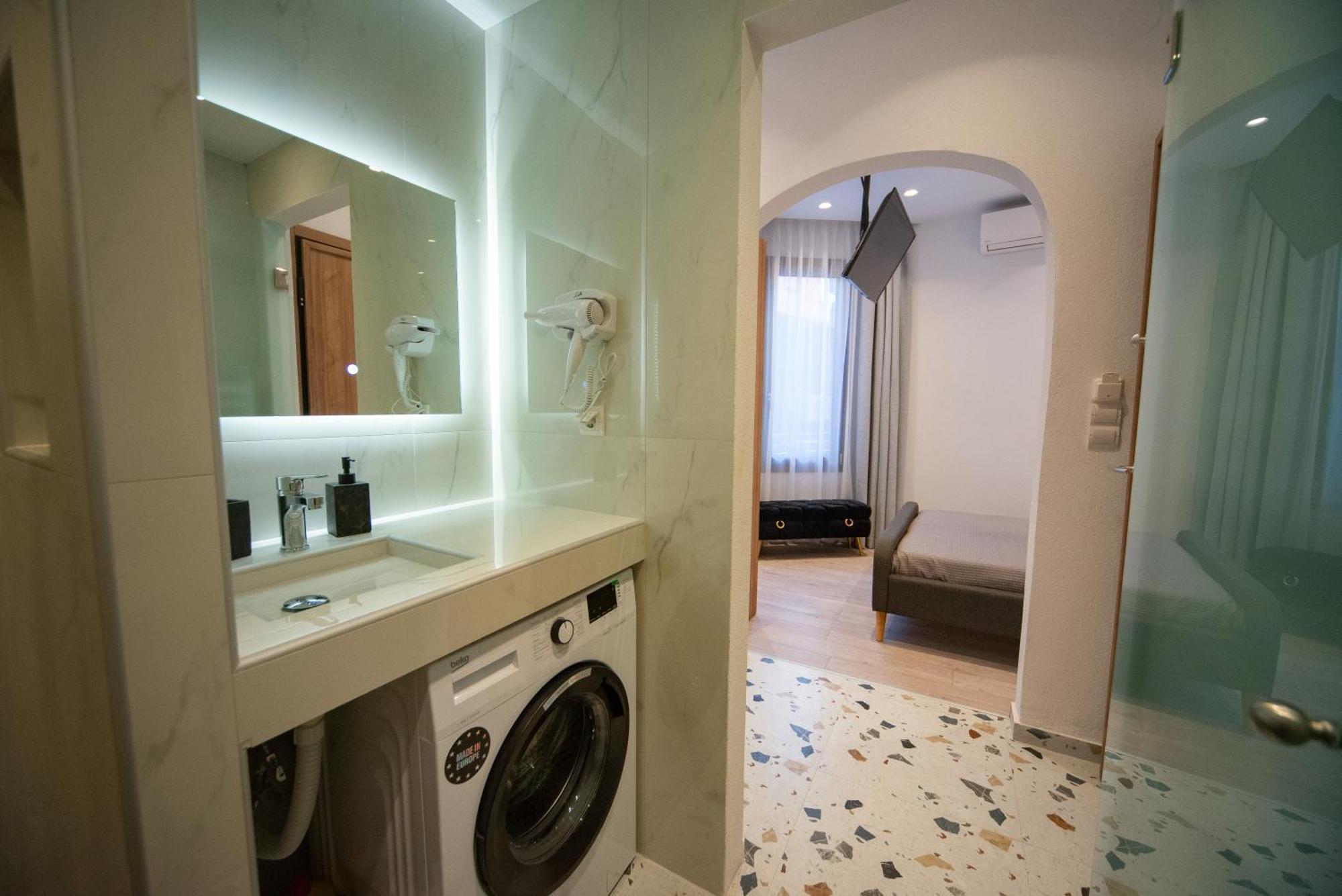 Antiqua Apartment Кавала Екстериор снимка