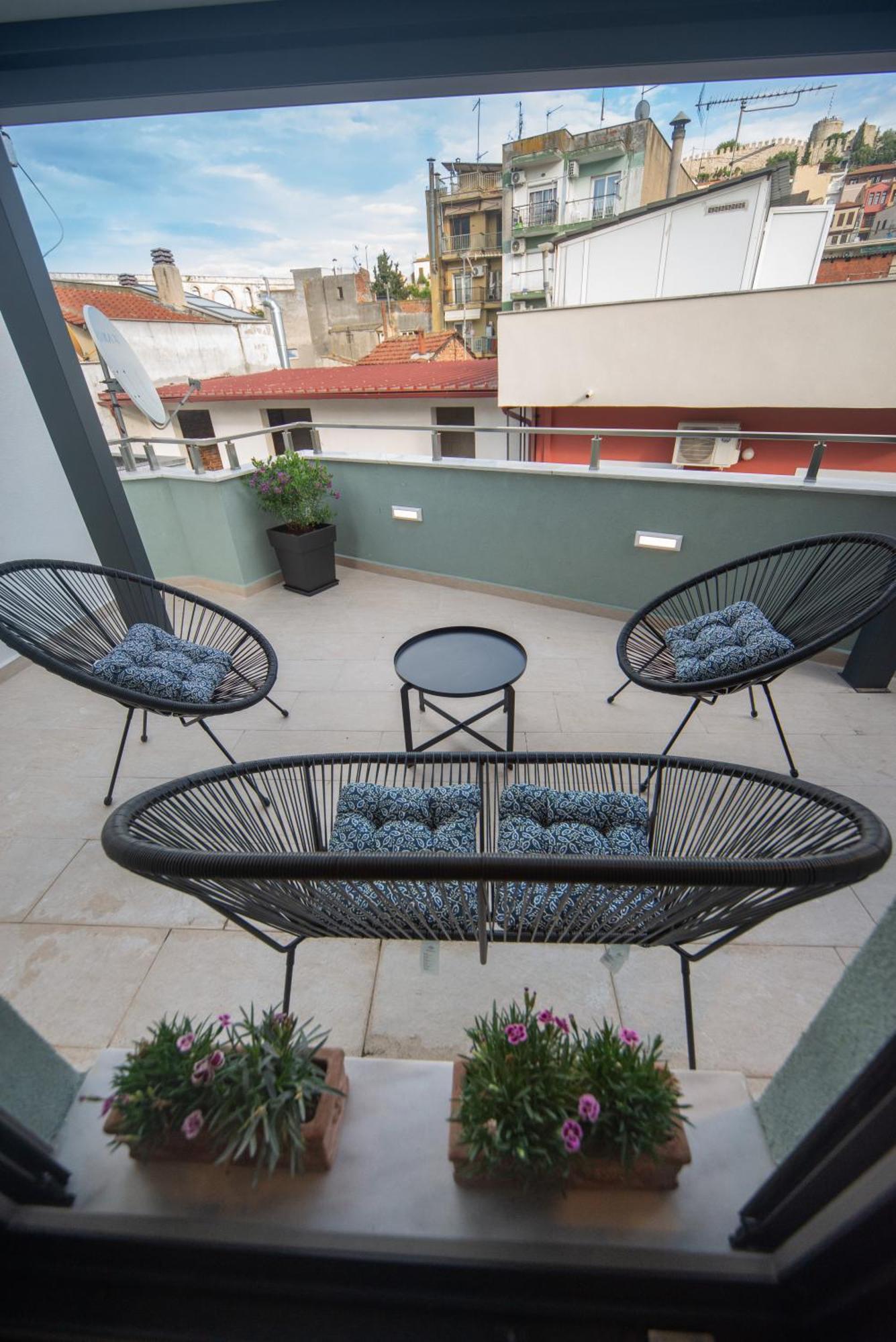Antiqua Apartment Кавала Екстериор снимка