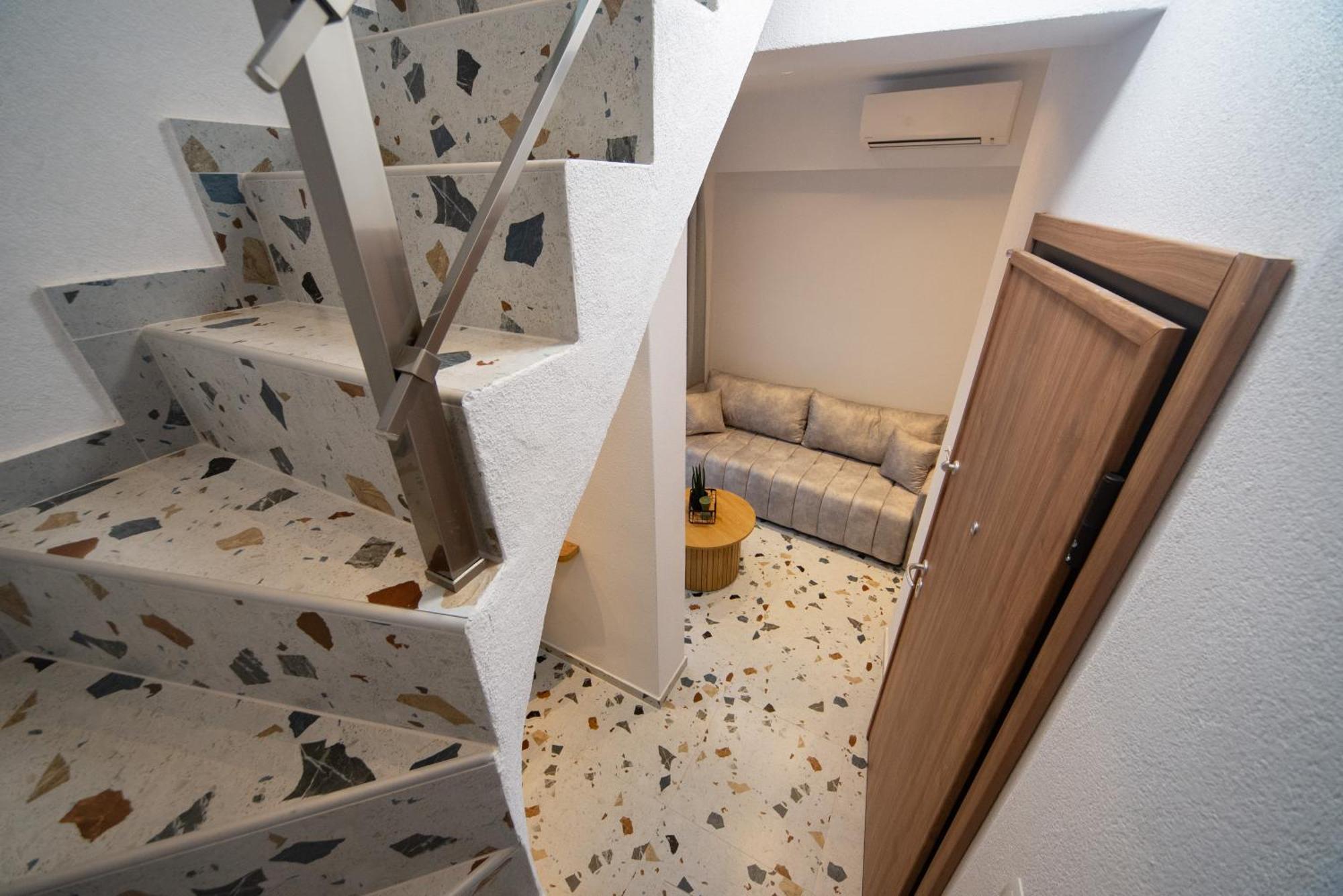 Antiqua Apartment Кавала Екстериор снимка